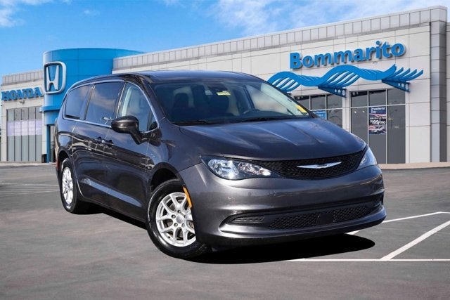 2023 Chrysler Voyager LX