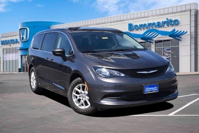 2023 Chrysler Voyager LX