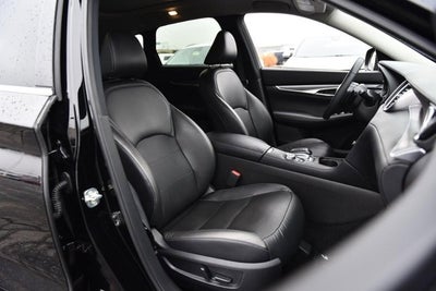 2024 INFINITI QX50 LUXE