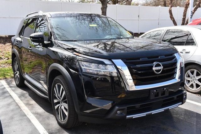 2022 Nissan Pathfinder Platinum