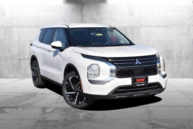 2022 Mitsubishi Outlander ES
