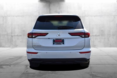 2022 Mitsubishi Outlander ES