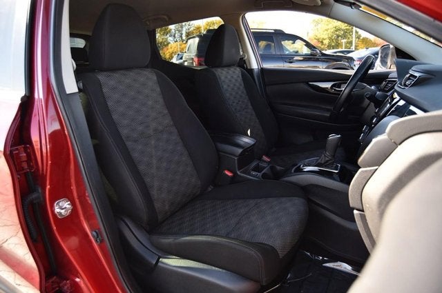 2022 Nissan Rogue Sport SV