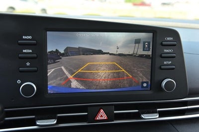 2023 Hyundai Elantra SE