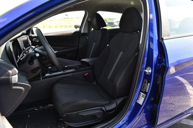 2023 Hyundai Elantra SE