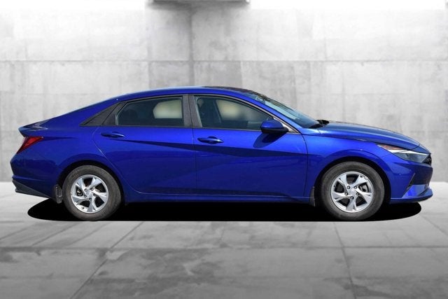 2023 Hyundai Elantra SE