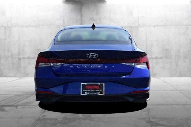 2023 Hyundai Elantra SE