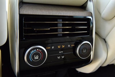 2025 Land Rover Range Rover SE