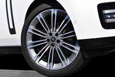 2025 Land Rover Range Rover SE