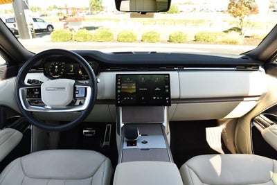 2025 Land Rover Range Rover SE