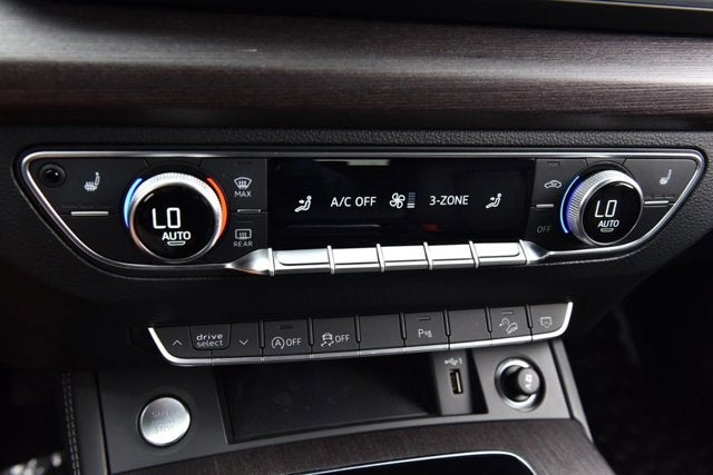2022 Audi Q5 S line Premium Plus
