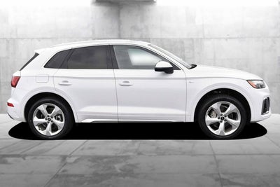 2022 Audi Q5 S line Premium Plus