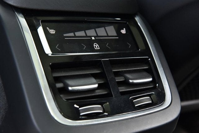 2025 Volvo XC90 Plus