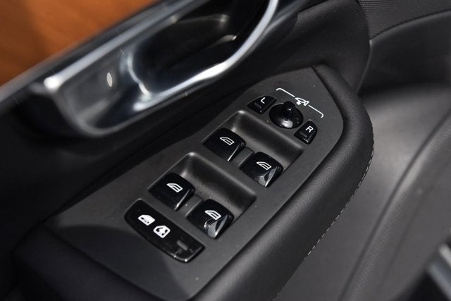 2025 Volvo XC90 Plus