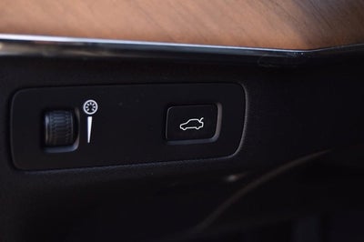 2021 Volvo XC90 Momentum