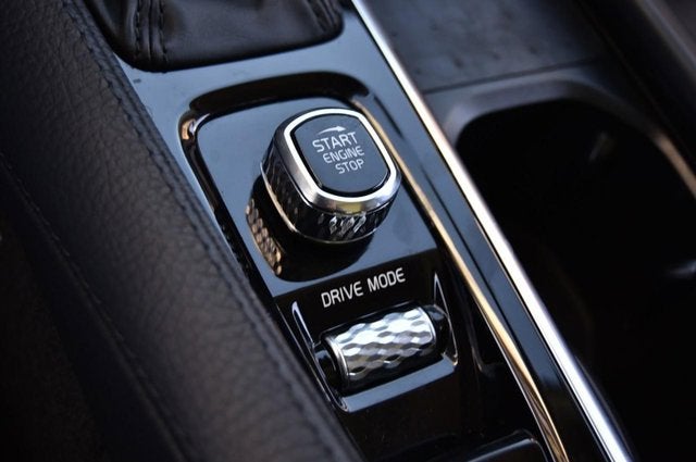 2021 Volvo XC90 Momentum