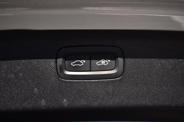 2021 Volvo XC90 Momentum