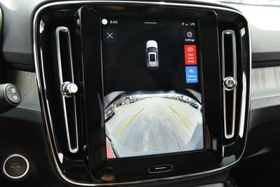 2025 Volvo XC40 Core Bright Theme