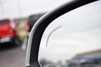 2023 Volvo XC40 Core