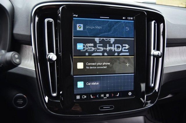 2023 Volvo XC40 Core