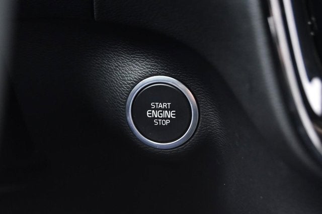 2023 Volvo XC40 Core