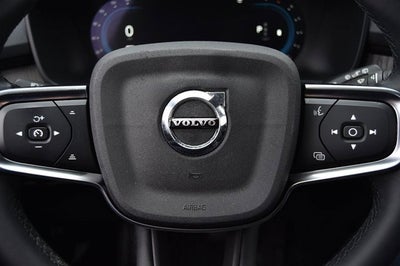 2023 Volvo XC40 Core