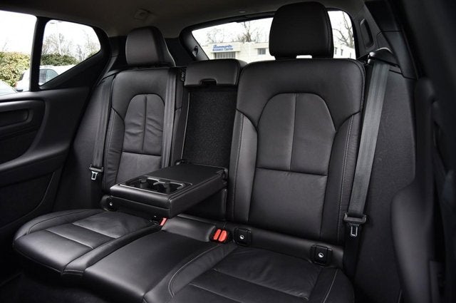 2023 Volvo XC40 Core