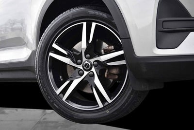 2023 Volvo XC40 Core