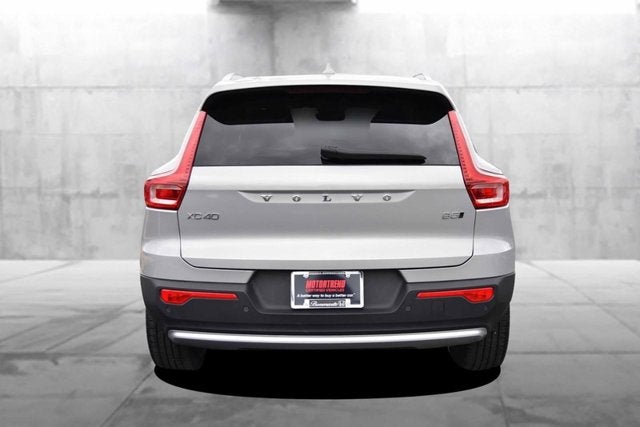 2023 Volvo XC40 Core