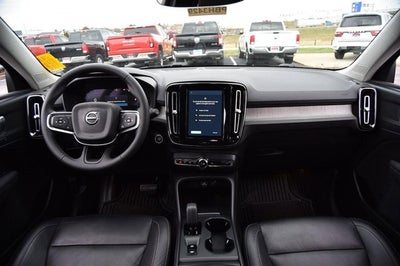 2023 Volvo XC40 Core