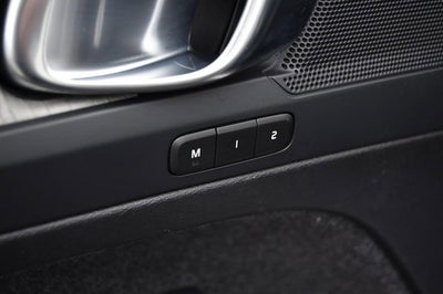 2023 Volvo XC40 Core