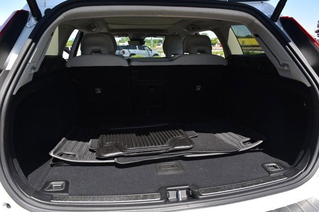 2025 Volvo V60 Cross Country Plus
