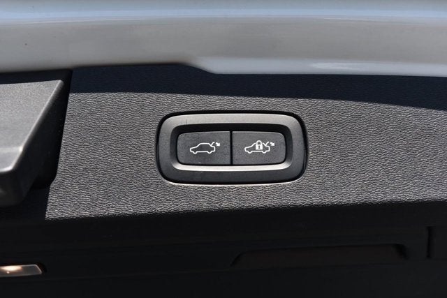 2025 Volvo V60 Cross Country Plus