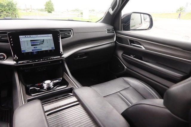 2023 Jeep Wagoneer L Series II