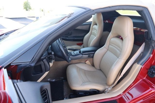 2004 Chevrolet Corvette 2dr Convertible
