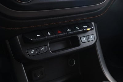 2022 GMC Canyon 4WD AT4 w/Leather