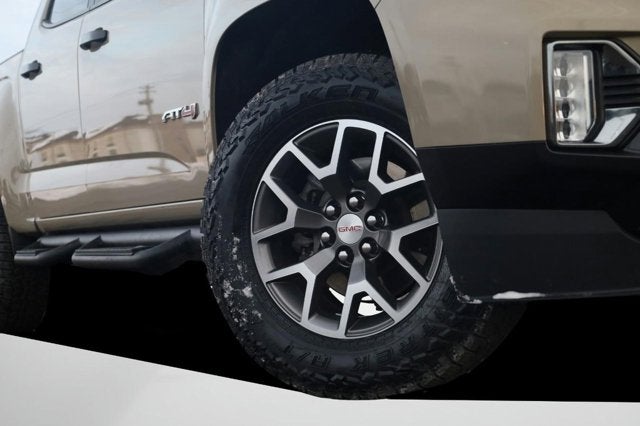 2022 GMC Canyon 4WD AT4 w/Leather