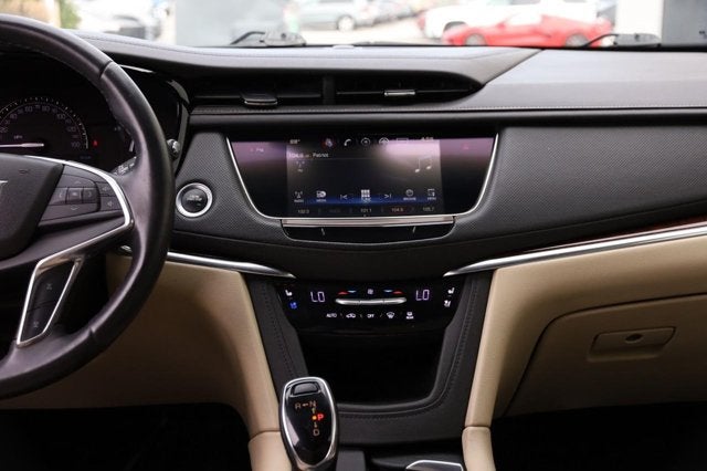 2017 Cadillac XT5 Premium Luxury FWD