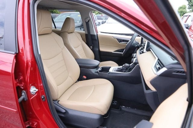 2025 Toyota RAV4 Hybrid XLE Premium