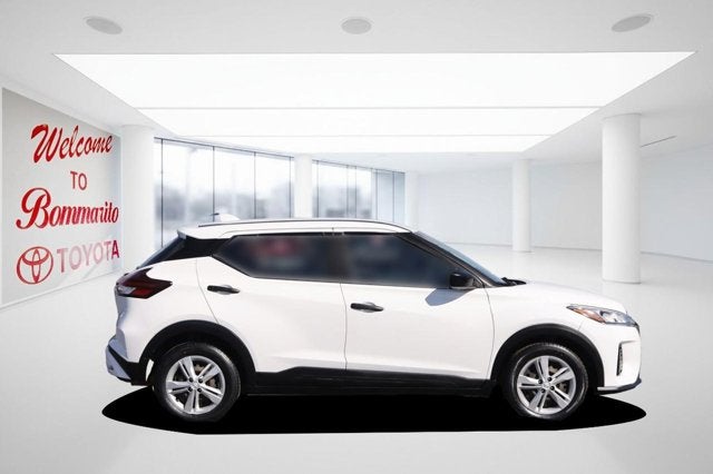 2022 Nissan Kicks S