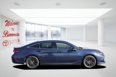 2020 Toyota Avalon Hybrid XSE