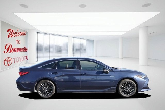 2020 Toyota Avalon Hybrid XSE