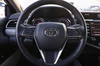 2020 Toyota Camry Hybrid XLE