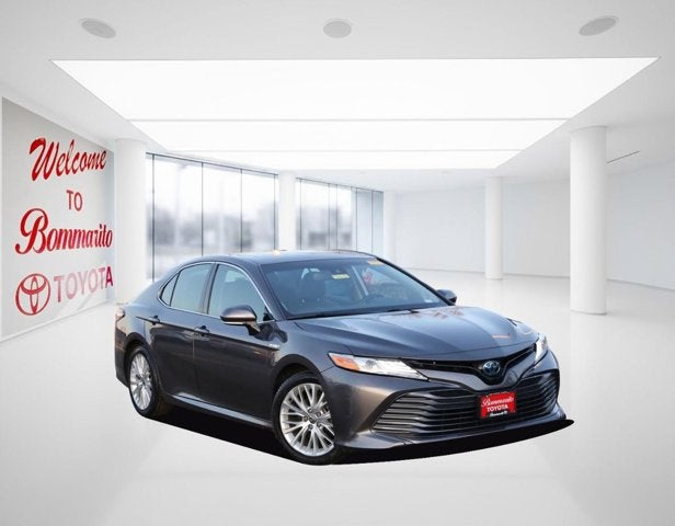 2020 Toyota Camry Hybrid XLE