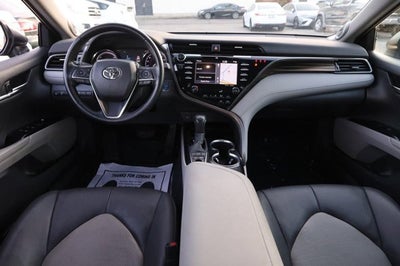 2020 Toyota Camry Hybrid XLE