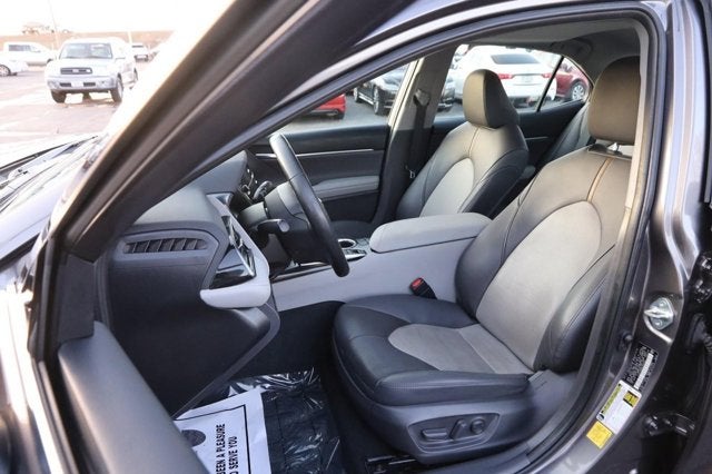 2020 Toyota Camry Hybrid XLE