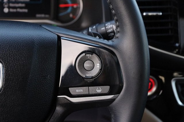 2022 Honda Pilot Touring 8-Passenger