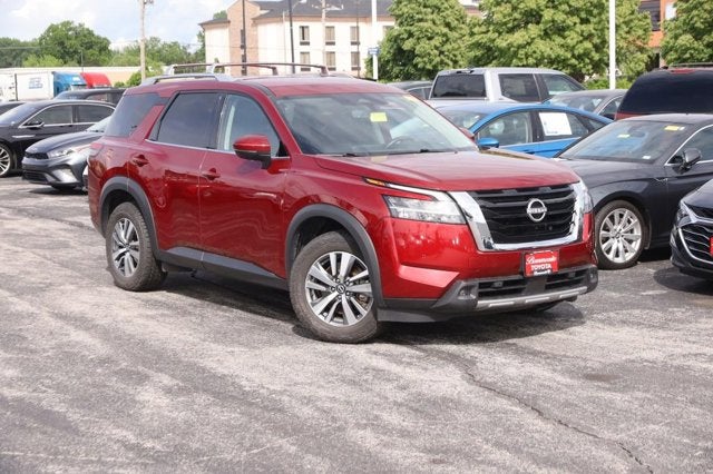 2023 Nissan Pathfinder SL