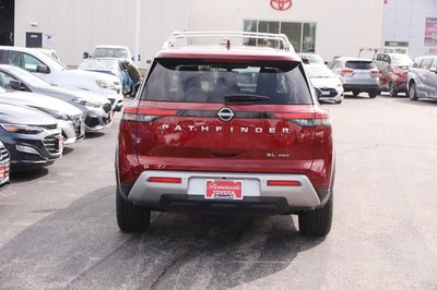 2023 Nissan Pathfinder SL