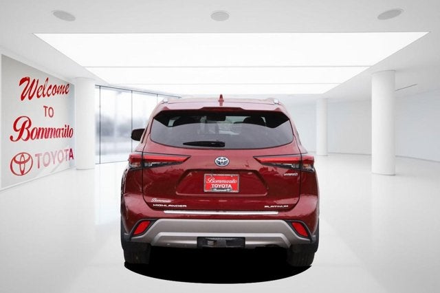 2021 Toyota Highlander Hybrid Platinum